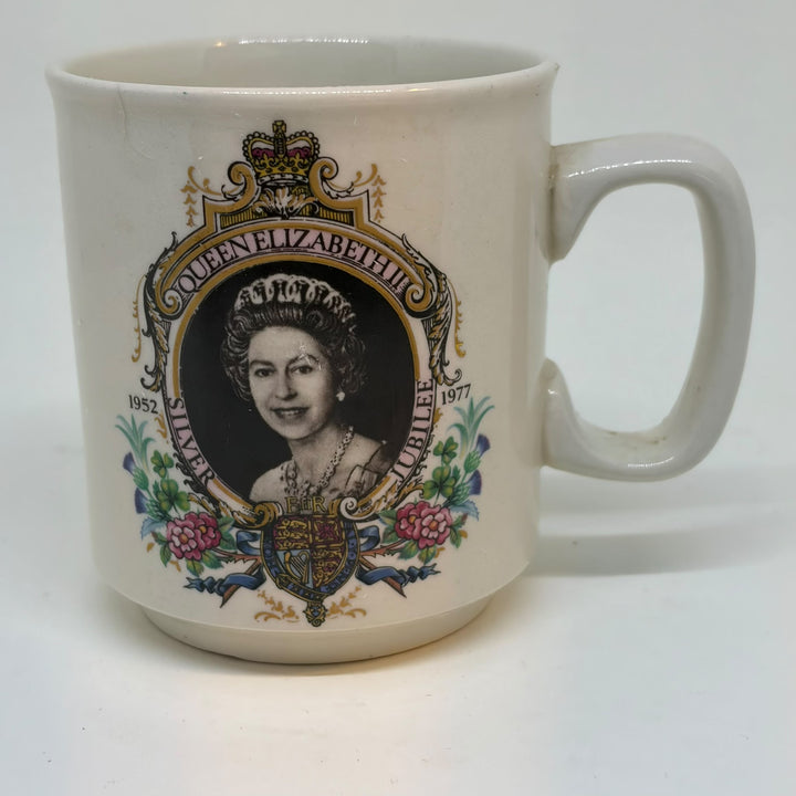 Vintage 1977 Queen Elizabeth II Silver Jubilee Ceramic Mug