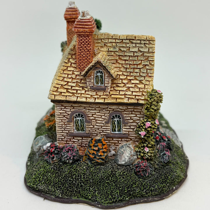 Vintage 'Rose Cottage' Hand Made Miniature Figurine by Lilliput Lane