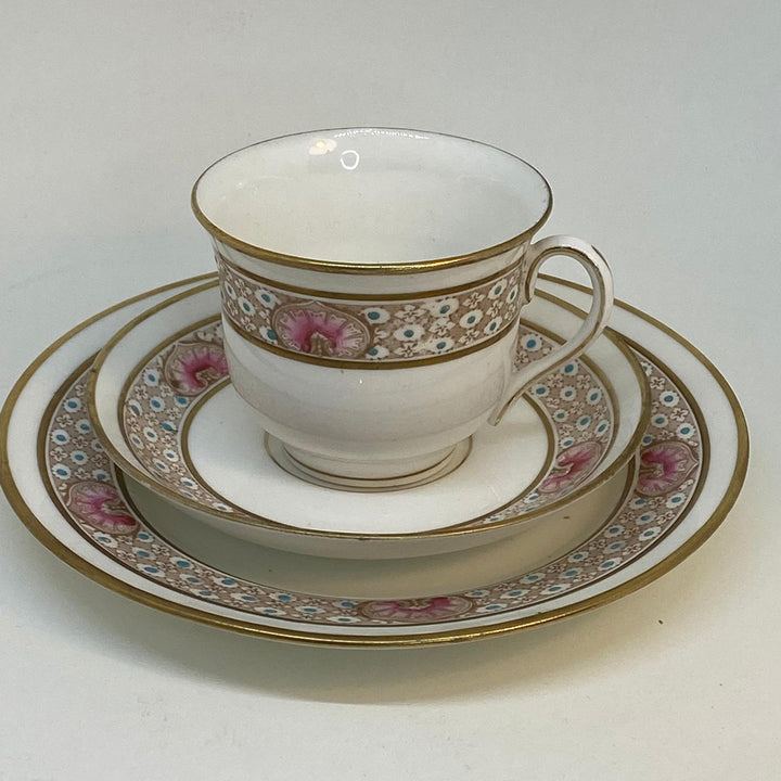 Vintage CROWN CHELSEA China (Morris) Cassel Pattern TRIO