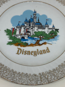 1963 DISNEYLAND Disney Sleeping Beauty Castle Souvenir COLLECTORS PLATE 10in