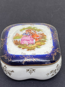 Bavarian KER ARTIS KA Pastoral Courting Lovers TRINKET BOX