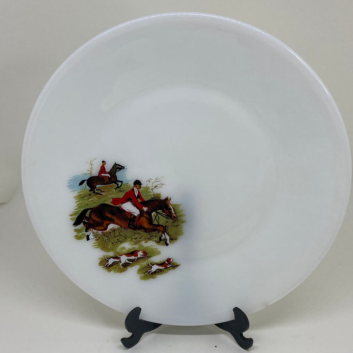 4 PYREX JAJ Vintage Hunting Scene LUNCH SALAD PLATES