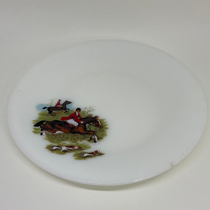4 PYREX JAJ Vintage Hunting Scene LUNCH SALAD PLATES