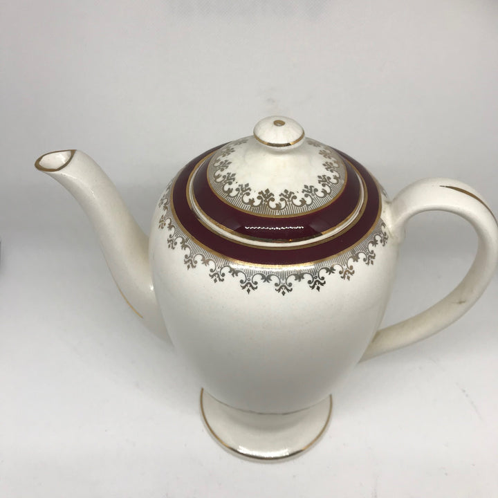 WASHINGTON POTTERY LUNCH PLATES burgundy and gold pattern 9.25" - 1960s