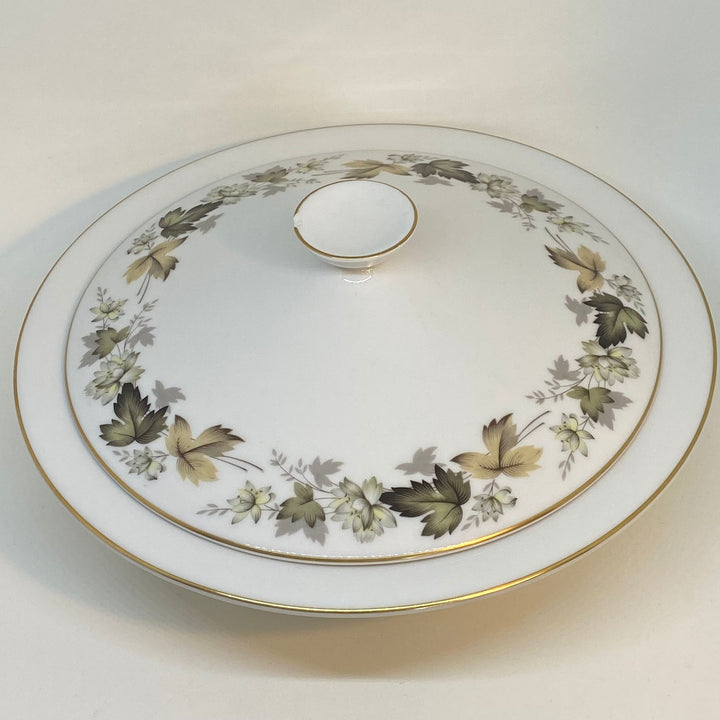 ROYAL DOULTON Larchmont TUREEN 10.5"