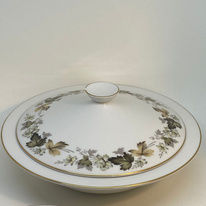 ROYAL DOULTON Larchmont TUREEN 10.5"